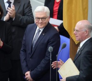 Bundespräsident Steinmeier im Parlament vereidigt